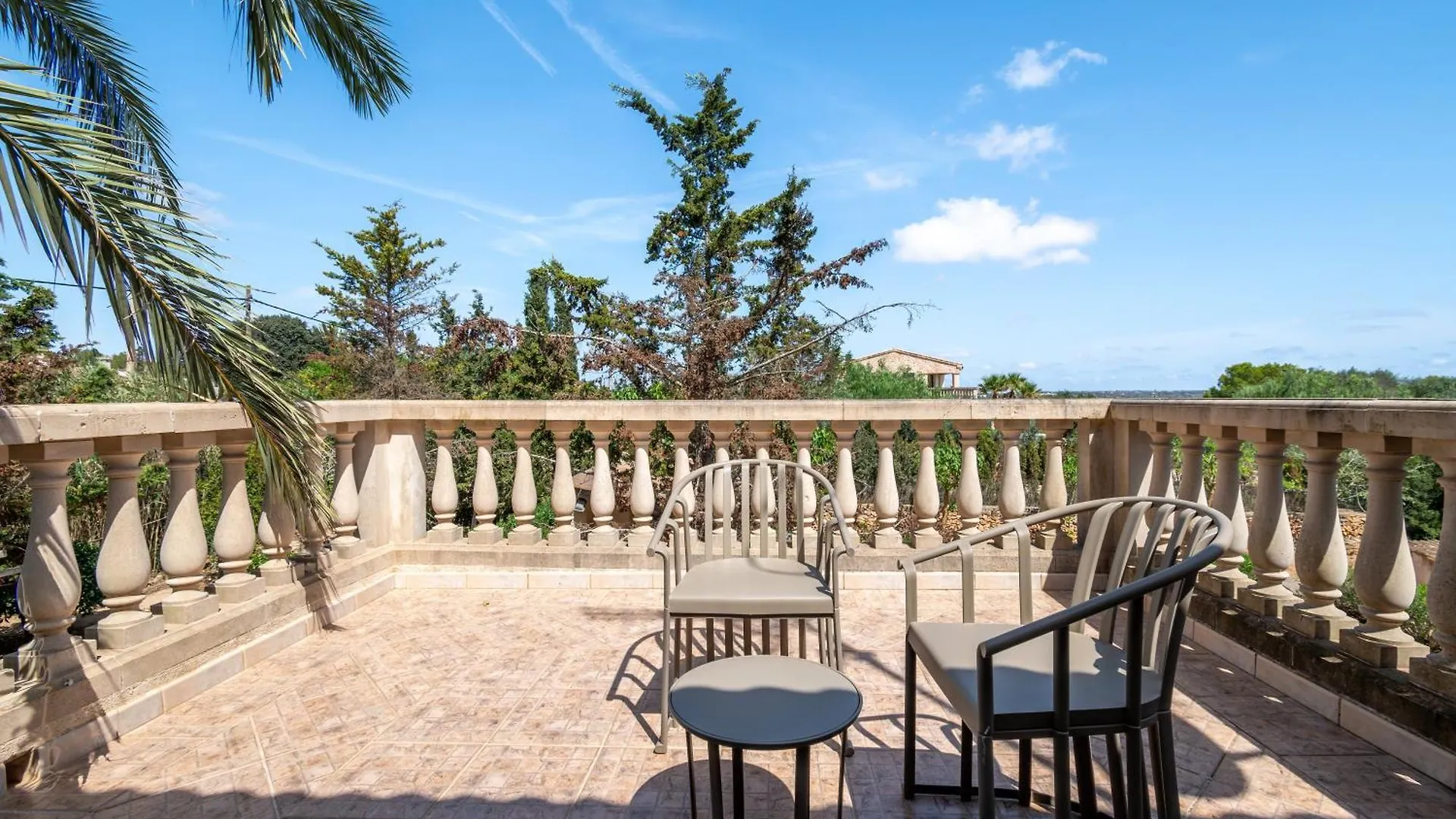 Villa Fina コロニア・サン・ジョルディ スペイン